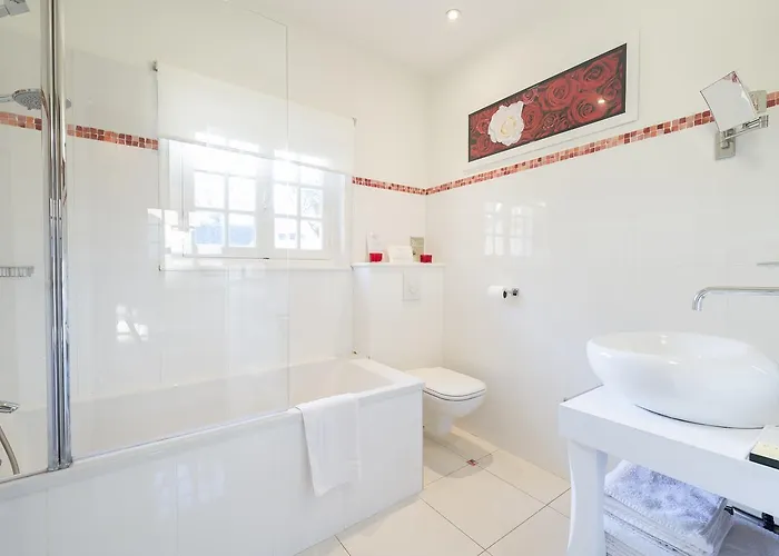 Demeure D'hotes Haec Otia Bed & Breakfast 4*