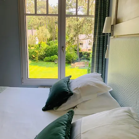 Demeure D'hotes Haec Otia Bed & Breakfast *