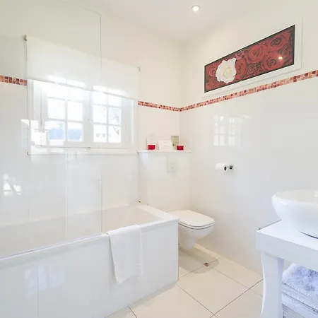 Demeure D'hotes Haec Otia Bed & Breakfast 4*