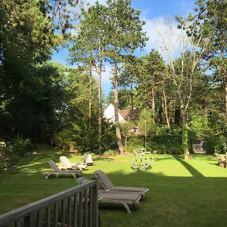 Demeure D'hotes Haec Otia Bed & Breakfast 4*