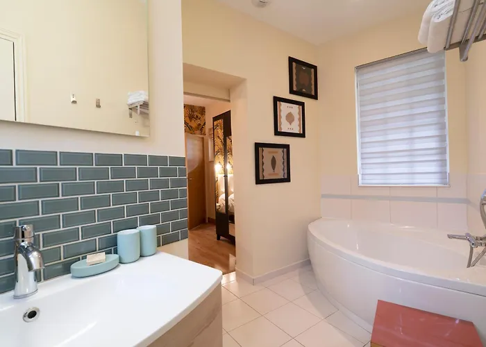 Demeure D'hotes Haec Otia Bed & Breakfast 4*